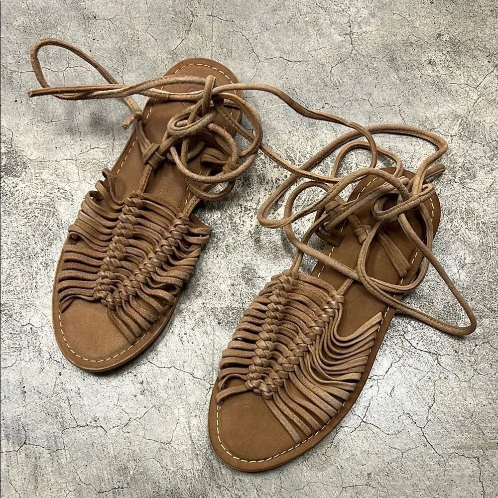 * Tan Braided Sandal - Picture 5 of 8